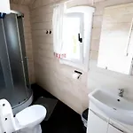 Ferienhaus Letniskowe Drewniane Szenodo Na Jodlowej W Debinie