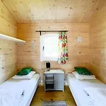 Ferienhaus Letniskowe Drewniane Szenodo Na Jodlowej W Debinie