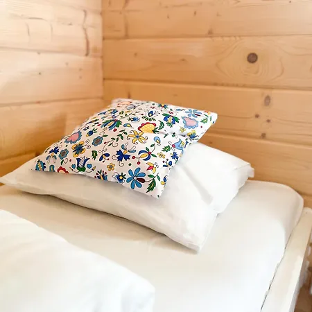 Ferienhaus Letniskowe Drewniane Szenodo Na Jodlowej W Debinie-rowy - Ustka