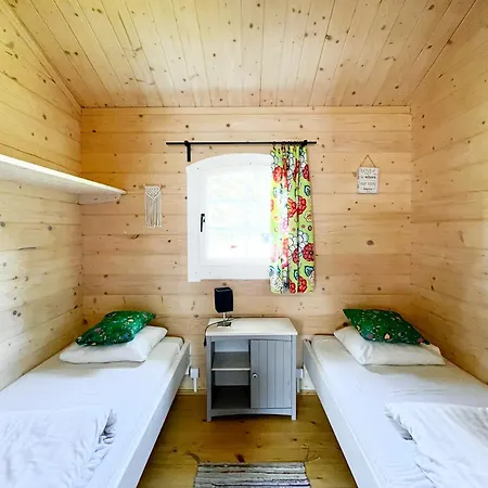 Dom wakacyjny Letniskowe Drewniane Szenodo Na Jodłowej