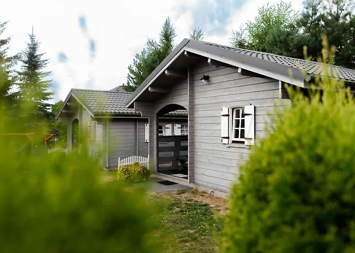 Letniskowe Drewniane Szenodo Na Jodlowej Дом отдыха Debina (Ustka)