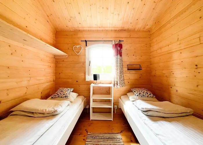 Letniskowe Drewniane Szenodo Na Jodlowej * Debina (Ustka)