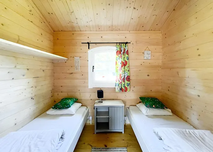 Hébergement de vacances Letniskowe Drewniane Szenodo Na Jodlowej